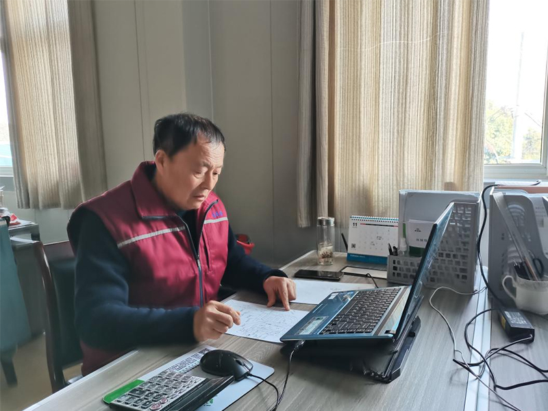 默默耕耘，悄然綻放