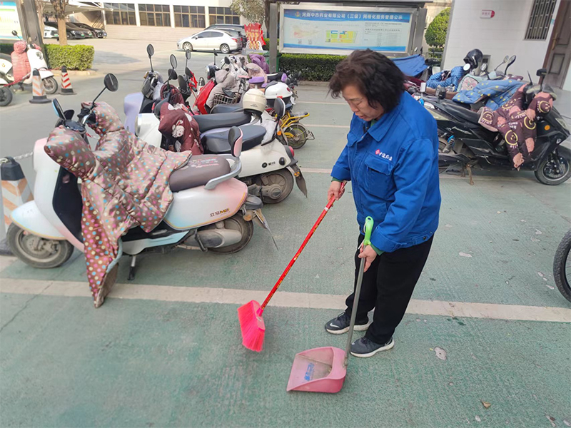 行政保潔顯“身手”，辦公環(huán)境大煥新