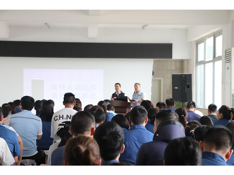 “人人講安全、個(gè)個(gè)會(huì )應急——暢通生命通道”